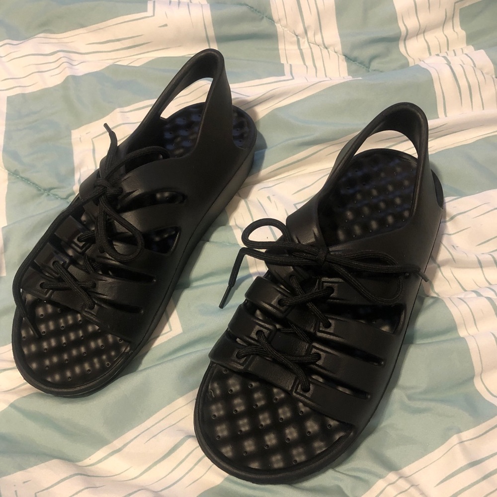 Black sandals with laces